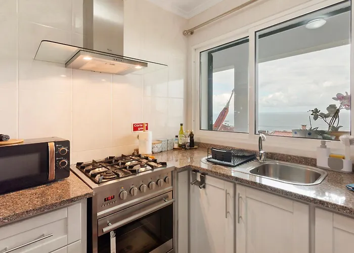 Blissful Haven - Soulful * Porto Moniz